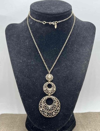 Collana con ciondolo filigrana