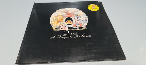 Queen day the races - a, at