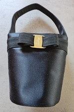 Salvatore Ferragamo Vala Nastro Borsa a Mano Tipo Secchiello Borsa a Mano Nylon