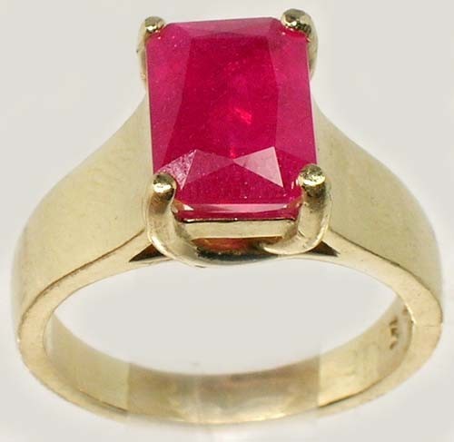 Anello oro 14kt rubino - , 31/4ct+