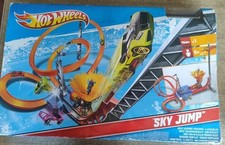 Pista Hot Wheels Sky Jump Set Completo Usato Con Scatola E Piccoli Difetti 2010