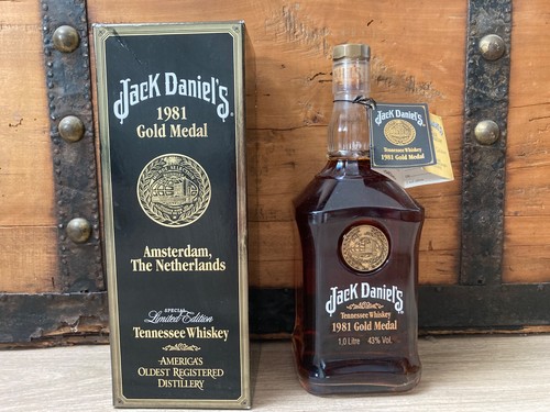 Jack daniels gold medal - medal, 1
