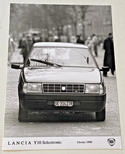 Photo presse lancia y 10 - ,