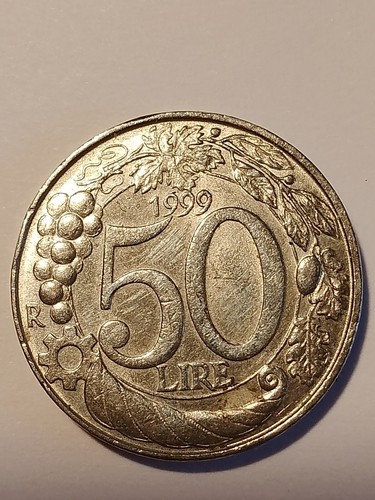 Moneta italiana piccola 50 - da,