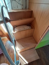 cameretta bambini/ragazzi composta da letto a castello + 2 lettini scrivania e 