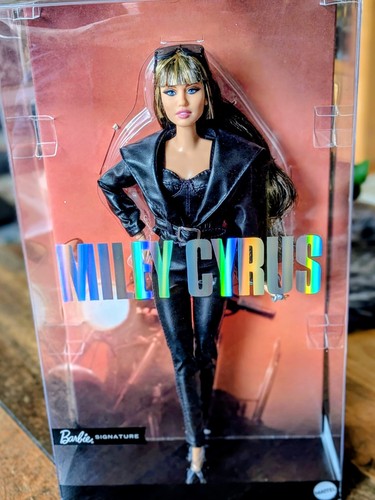 Barbie collector signature - collector,