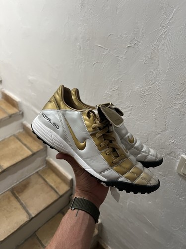 Nike total astro turf - total,