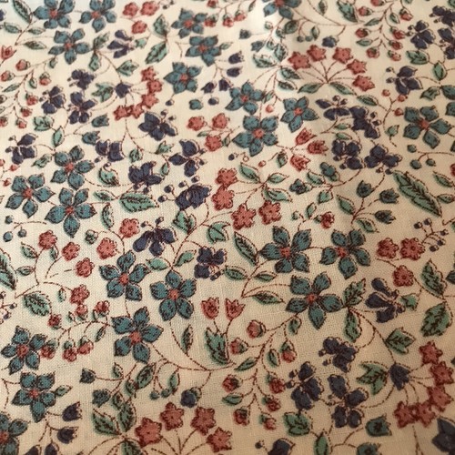 Coupon tissu petites - petites, fleurs