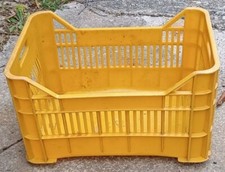 CASSA CASSETTA AGRICOLA CHIUSA PLASTICA SOVRAPPONIBILE IMPILABILE