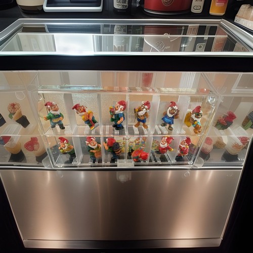 Kinder gnomi sorpresine - kinder,