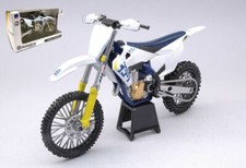 Modellino moto motor bike HUSQVARNA FC 450 2019 scala 1:12 diecast modellismo