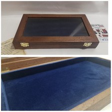 Cofanetto in legno e velluto