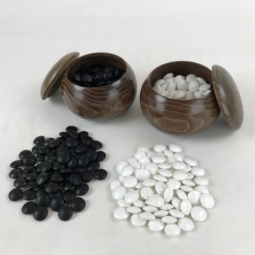 Japanese stone goishi game - goishi,