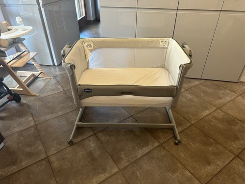 Next chicco - next, to