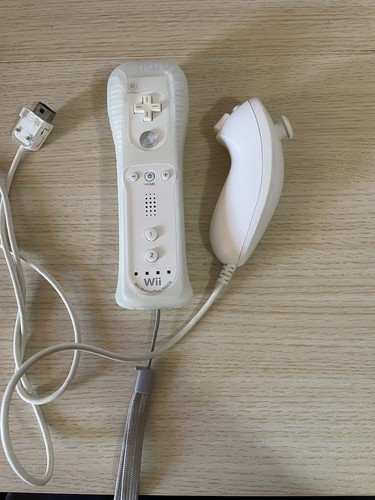 Nintendo wii remote plus - nintendo,
