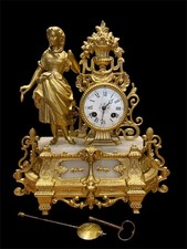 Orologio Antico da Camino Fine '800 / Primi '900 – Scultura in Bronzo Dorato
