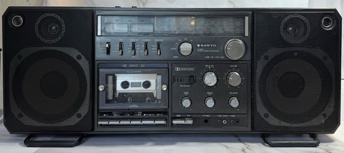 Boombox sanyo m9998lu radio - boombox,