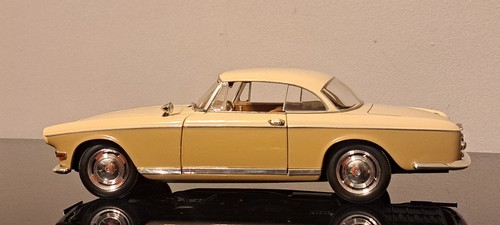 Modellino pressofuso auto