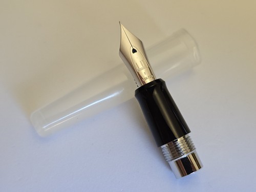 Dunhill 18kt gold nib - 1, x