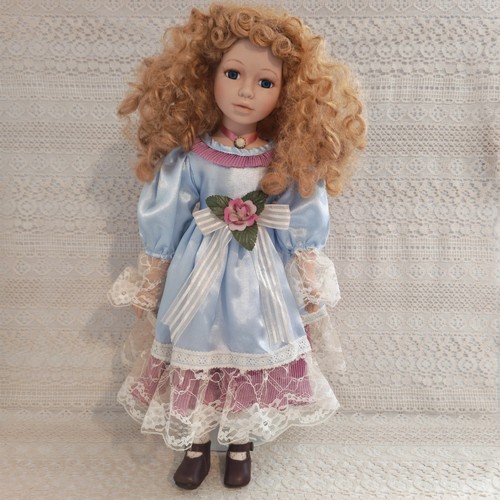 Bambola porcellana vintage