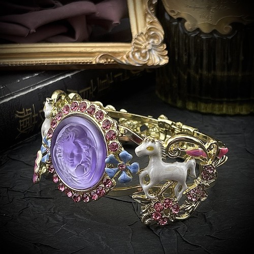Bracciale flessibile ritratto