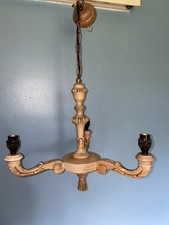 Lampadario in legno stile