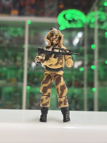 Hasbro joe dusty - ,