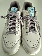 SCARPE SNEAKER BASSE STRINGATE