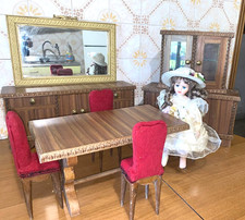  MOBILI   VINTAGE   CASA   BAMBOLE  IN  LEGNO +  BAMBOLA  28CM