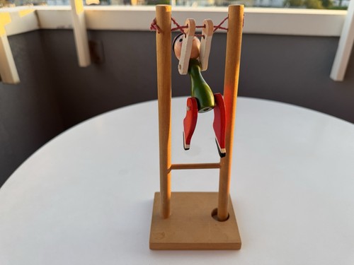 Pinocchio acrobata legno - pinocchio,
