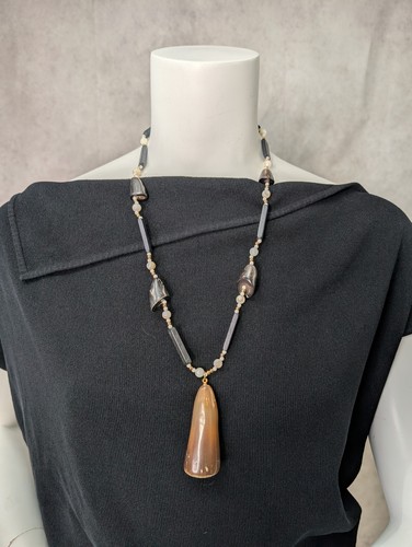 Collana con ciondolo vero - in,
