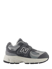 New Balance sneakers 2002