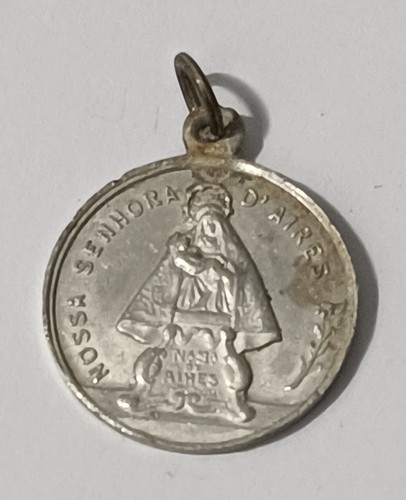 Antique old medal pendant tin