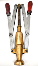 utensile vintage tappatrice
