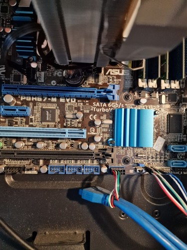 Case con scheda madre asus - con,