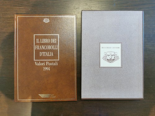 Libro dei francobolli - libro,