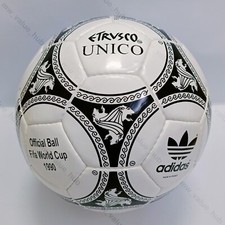 Adidas Etrusco Unico pallone