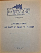 Le guardie d'onore alle tombe