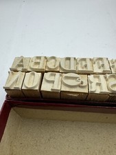 SET DI TIMBRI ANTICHI IN LEGNO CON SERIE ALFABETO N.8