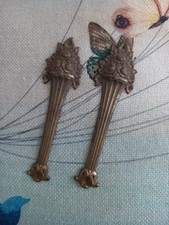 Coppia 2 Antichi decori fregi Metallo mobili sedie Fiori 