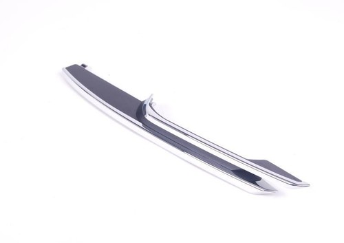 Left chrome grille finish - chrome,