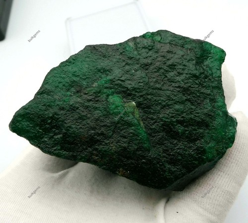 Pietra preziosa grezza