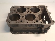 Monoblocco cilindri motore