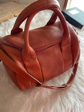 Riduzione prezzo. Borsa a