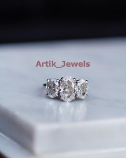 Ovale Moissanite Con 14K