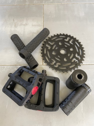 Bikes black parts - -,