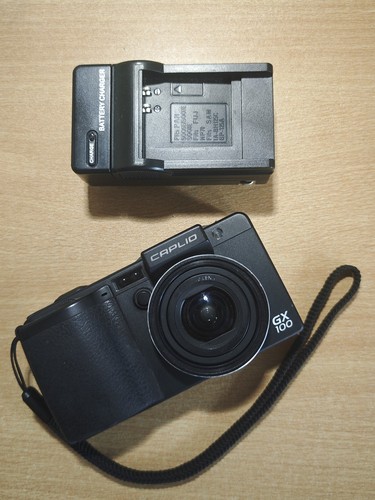 Fotocamera digitale compatta