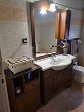 Mobile bagno con lavabo e
