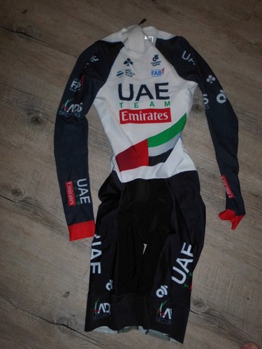 Team uae emirates colnago - team,