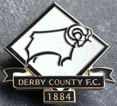 Distintivo stemma club derby - club,